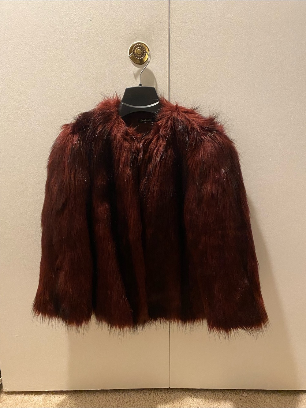 Stradivarius Burgundy Faux Fur Statement Jacket Size S - Picture 3 of 9